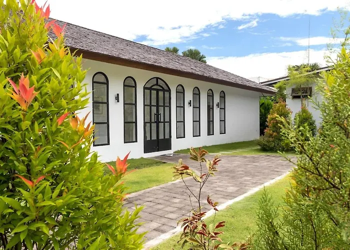 Villa Babel In North